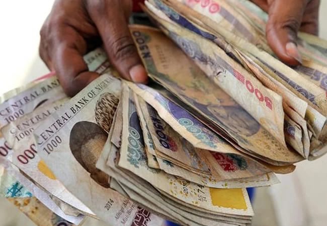 ‘We Didn’t Authorise It’ – CBN Debunks Report On Collection Of N500, N1,000 Notes